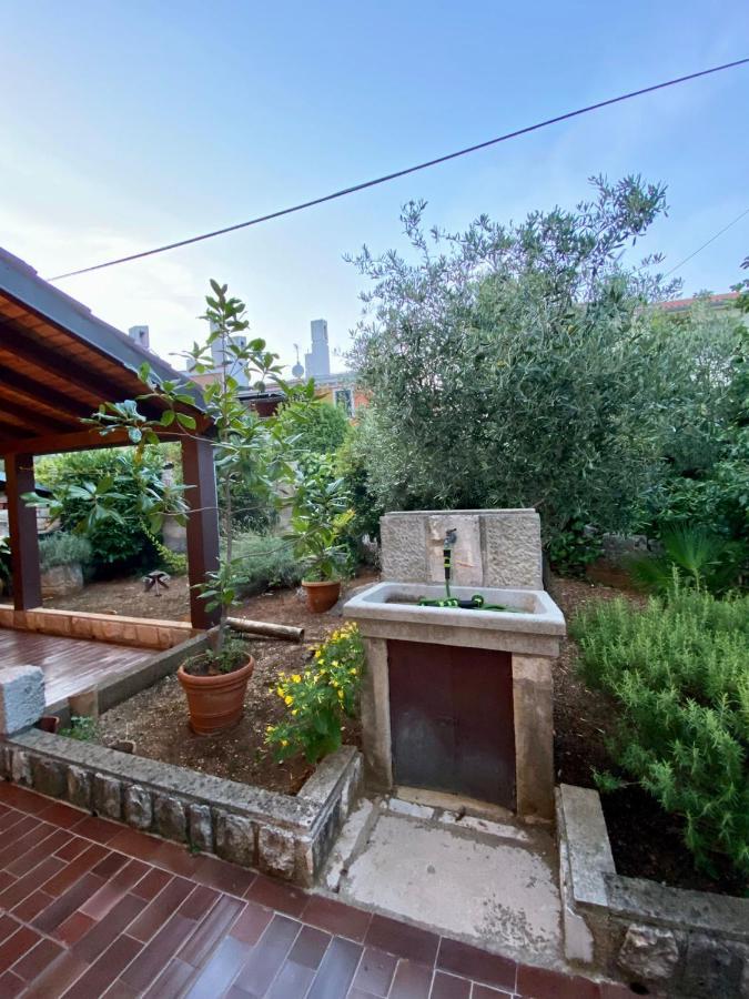Apartmani Zora Cres Exterior foto
